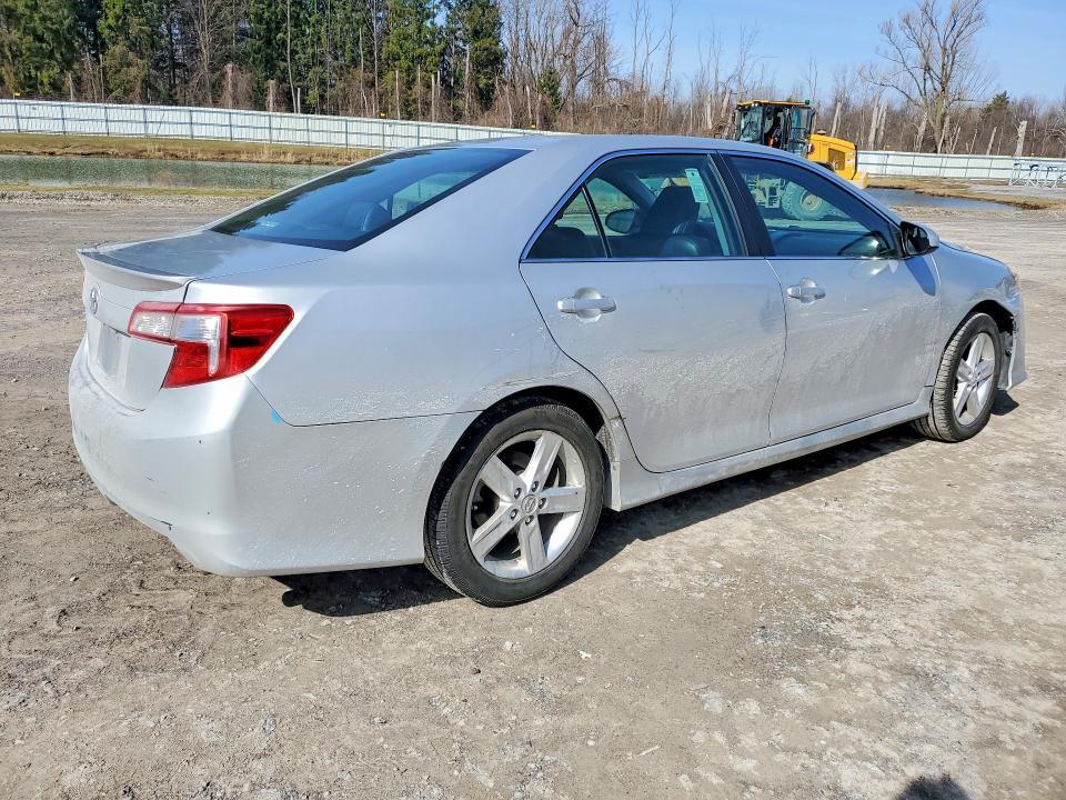 2014 Toyota Camry se