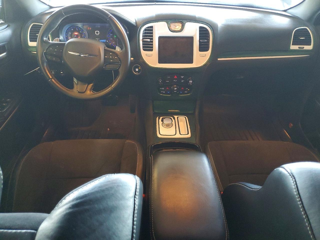 2018 Chrysler 300 s