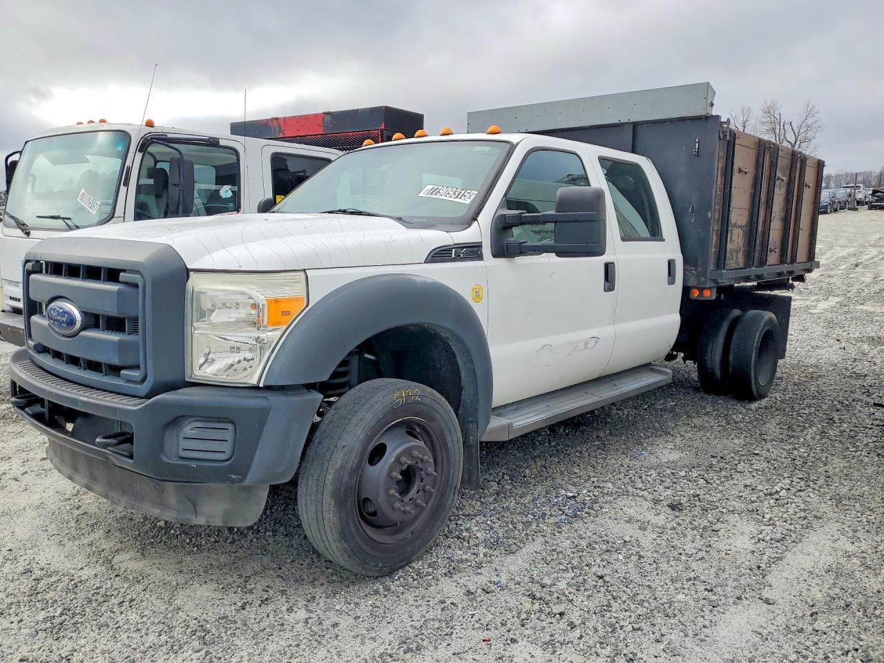 2013 Ford F450 Super Duty Flatbed Truck