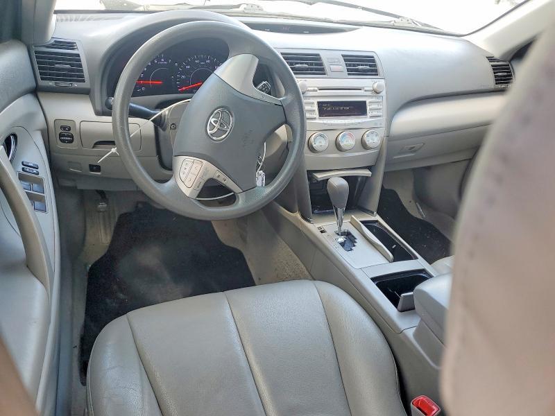 2011 Toyota Camry le