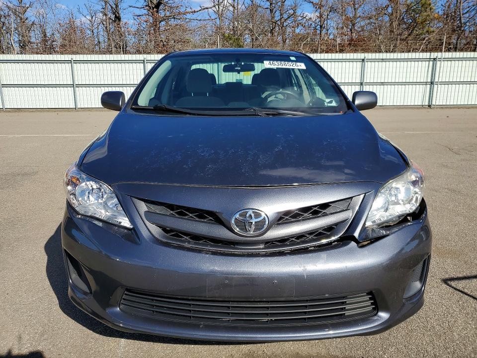 2013 Toyota Corolla l