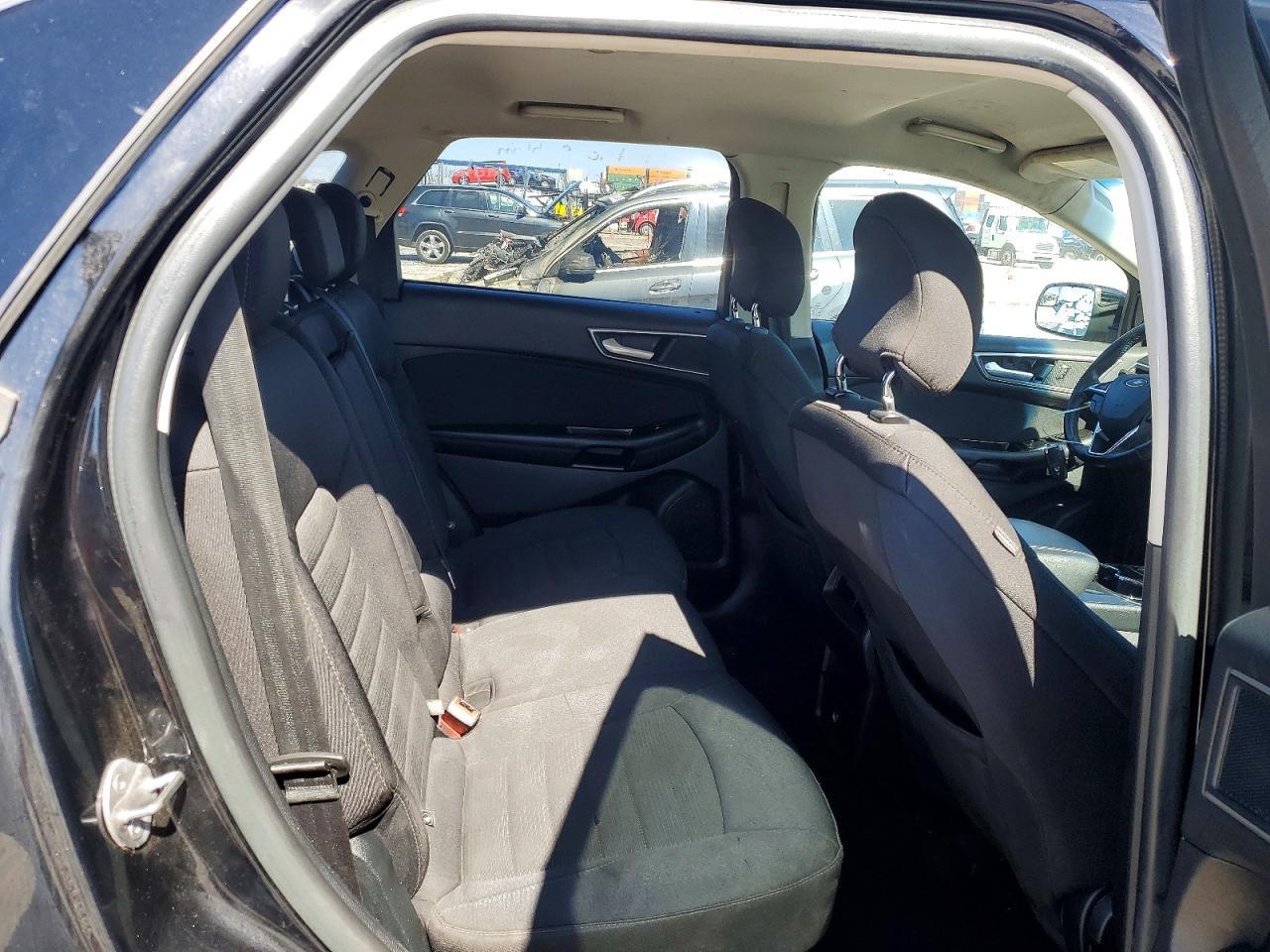 2017 Ford Edge sel