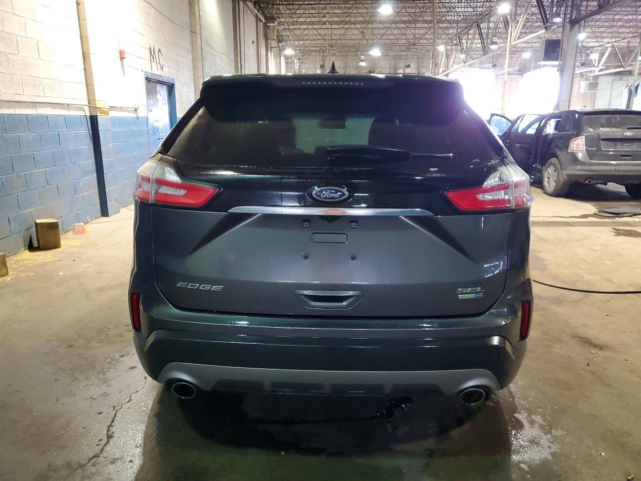 2020 Ford Edge sel
