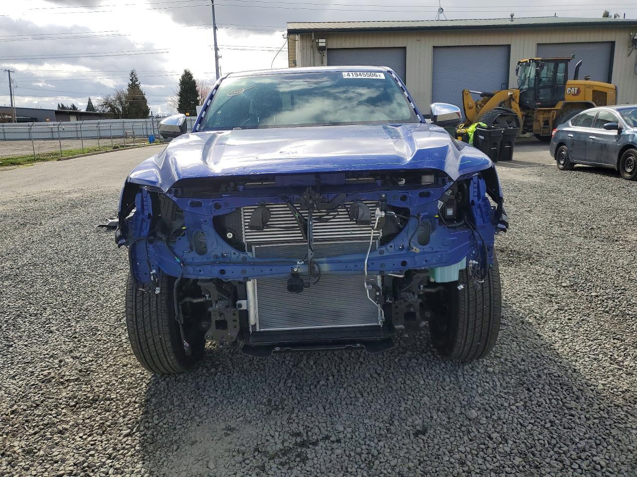 2025 Toyota Tacoma Limited HV