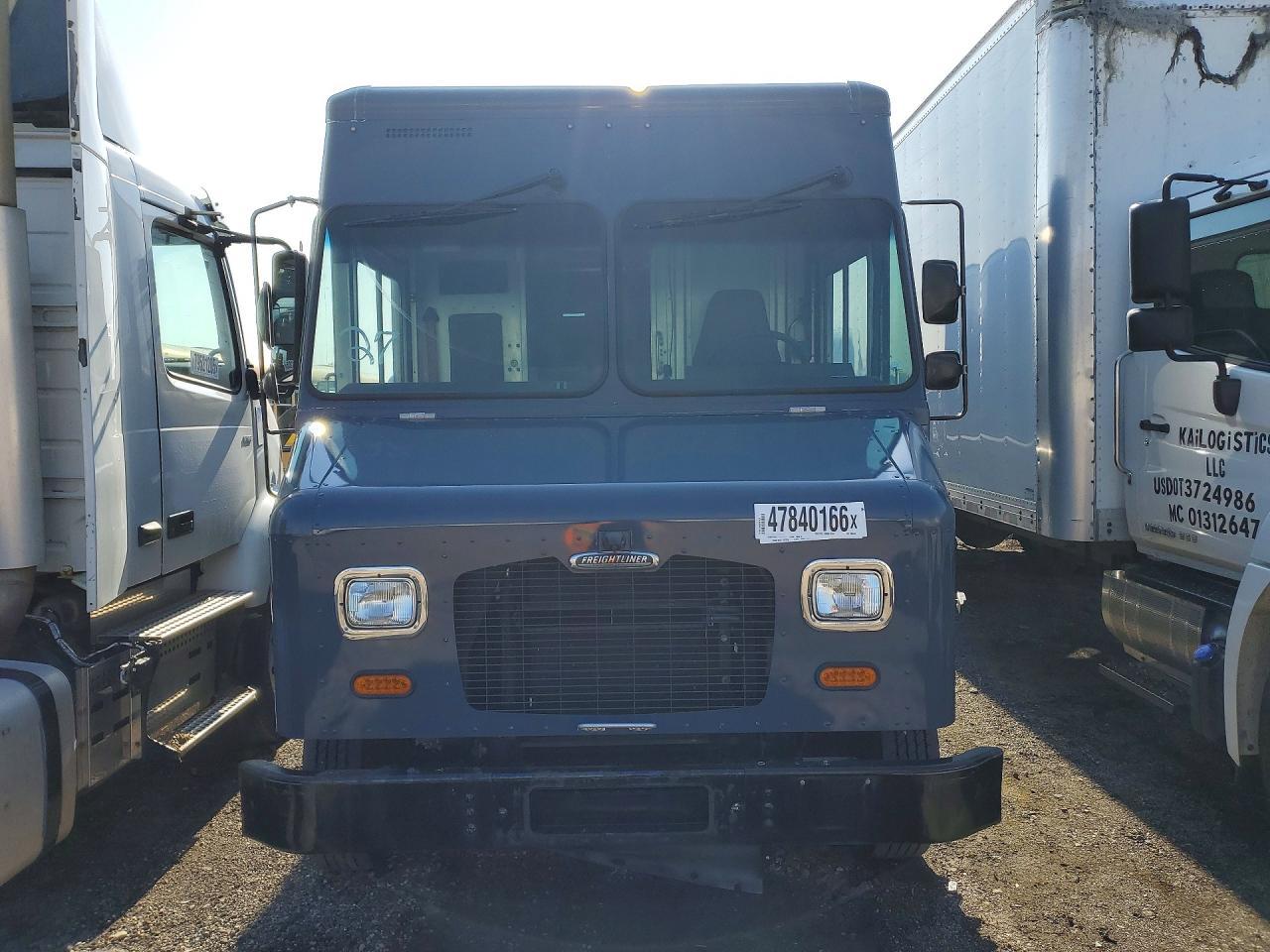 2021 Freightliner Chassis M-Delivery Van