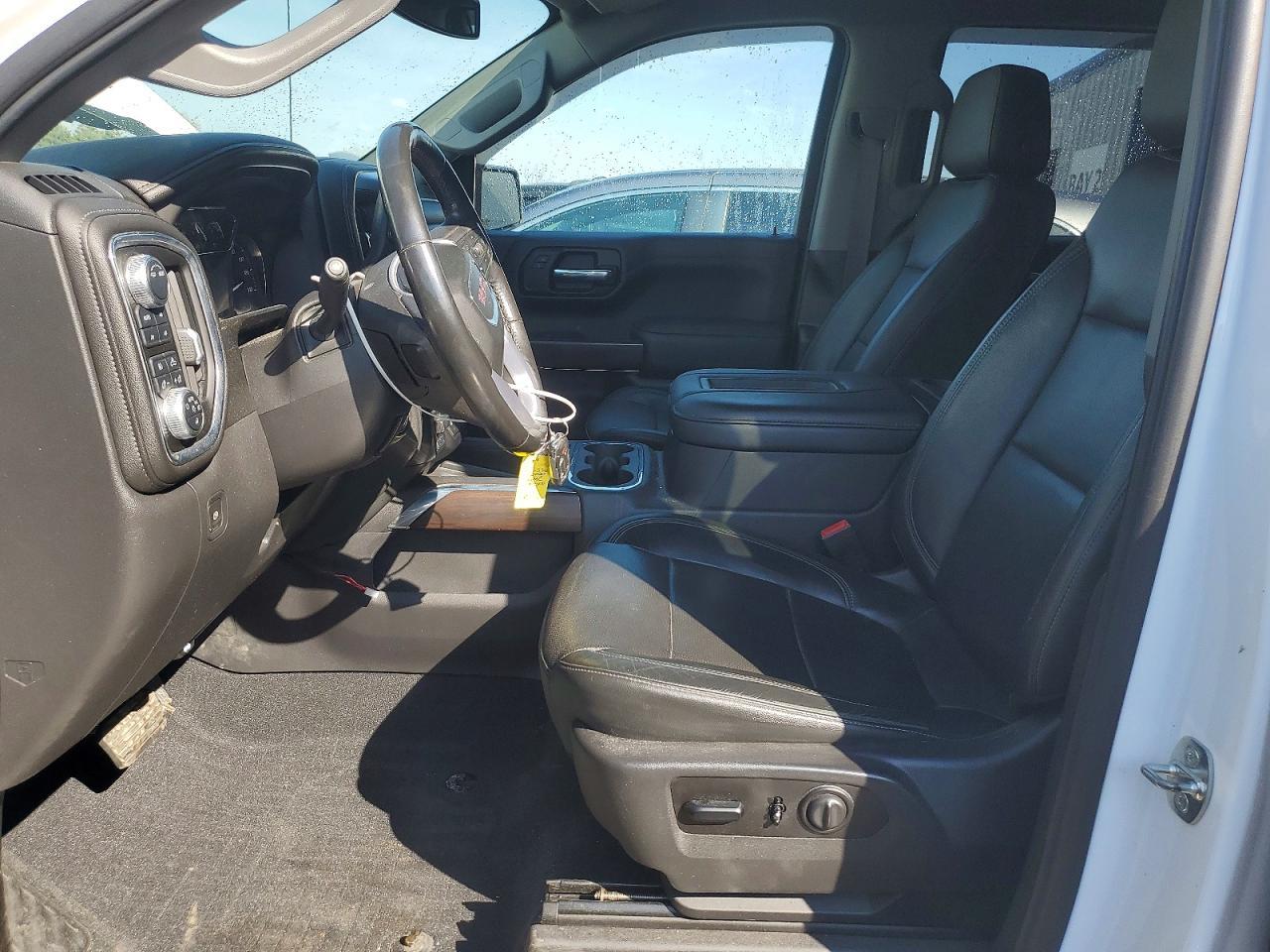 2020 GMC Sierra K1500 SLT