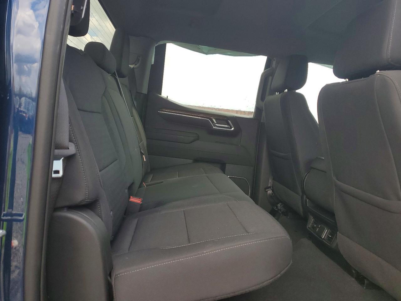 2023 Chevrolet Silverado C1500 LT