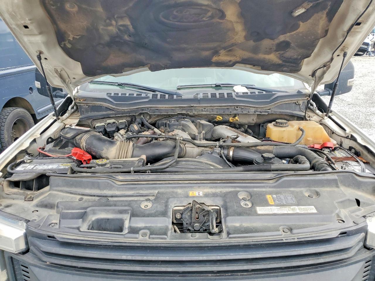 2017 Ford F550 Super Duty Flatbed Truck