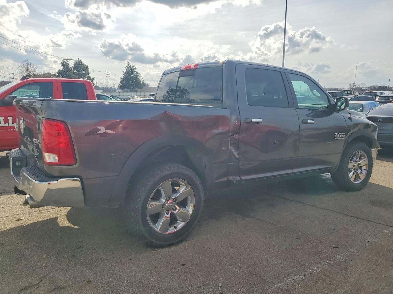 2016 Dodge RAM 1500 SLT