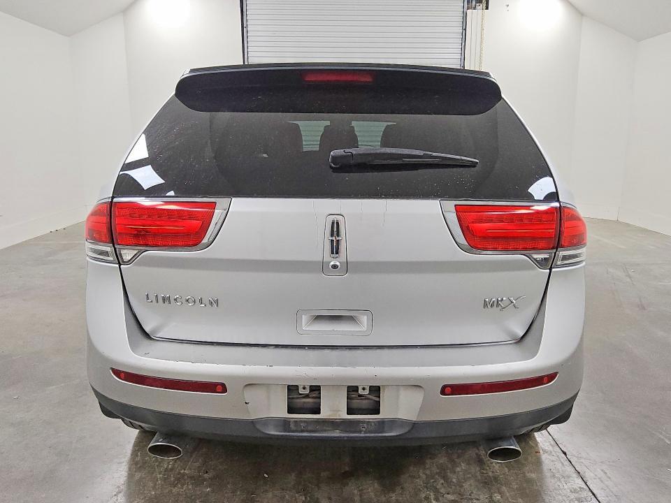 2013 Lincoln Townhouse MKX