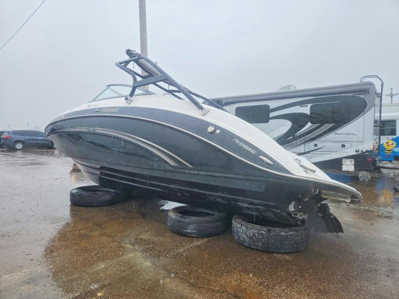 2013 Yamaha Boat-Boat
