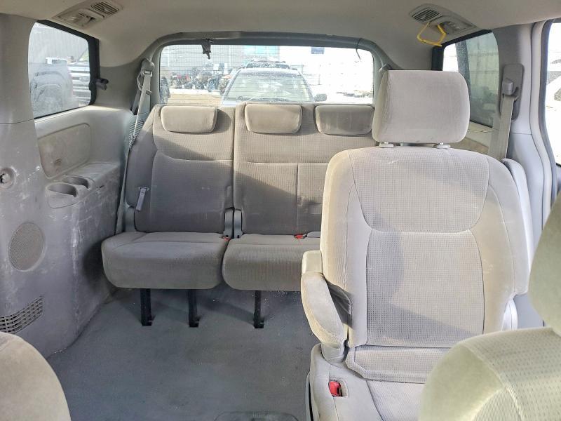2004 Toyota Sienna ce 7 Passenger
