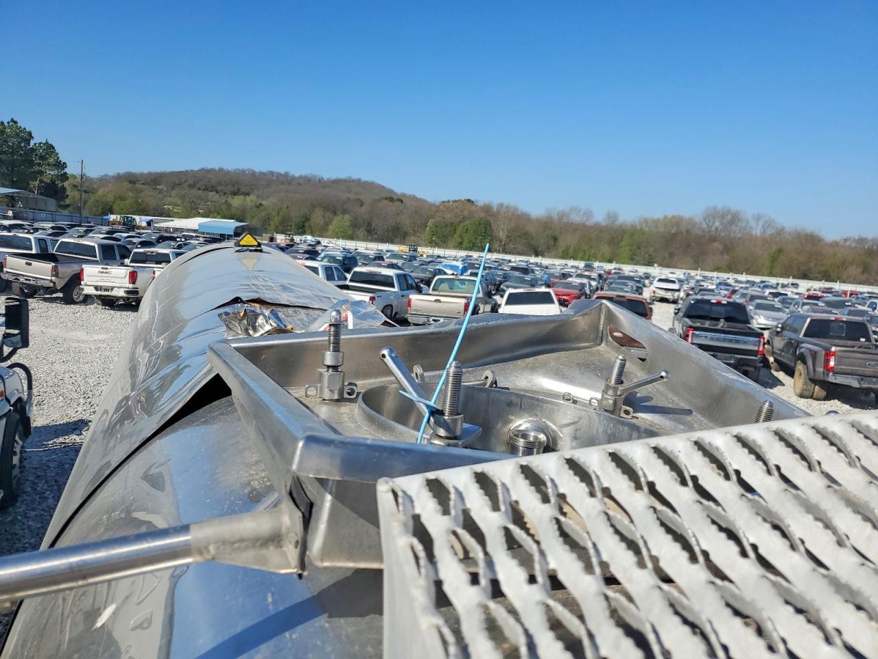 2017 Walker Tank Trailer