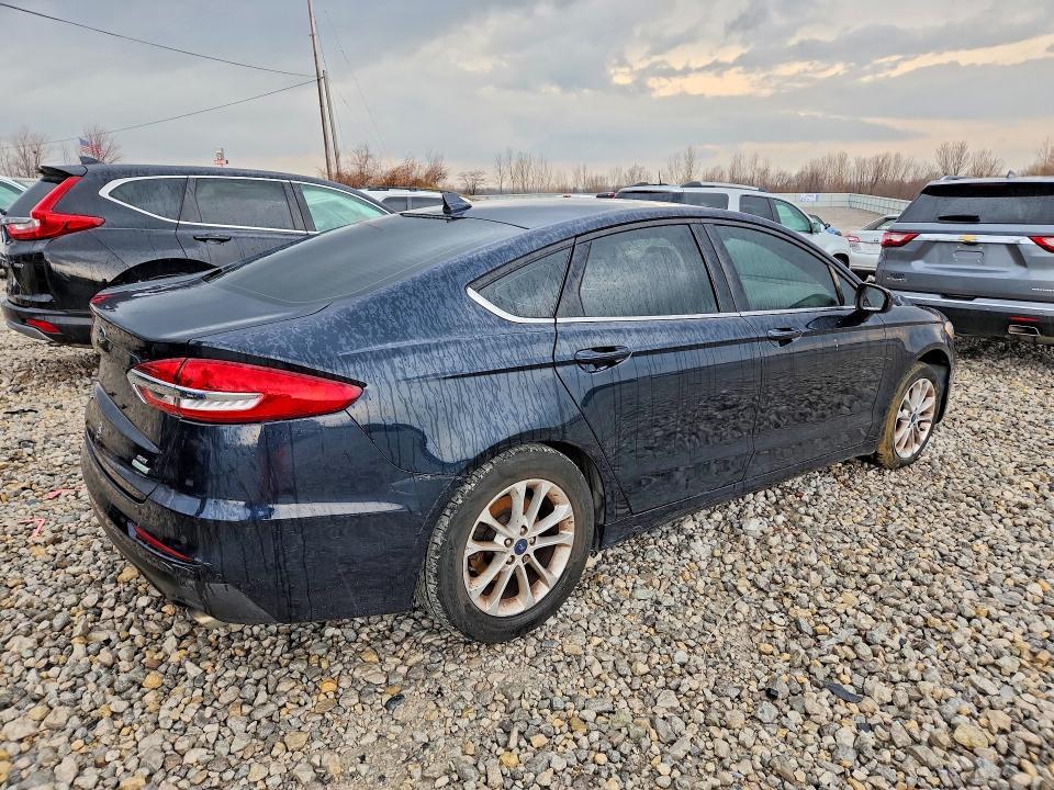 2020 Ford Fusion se