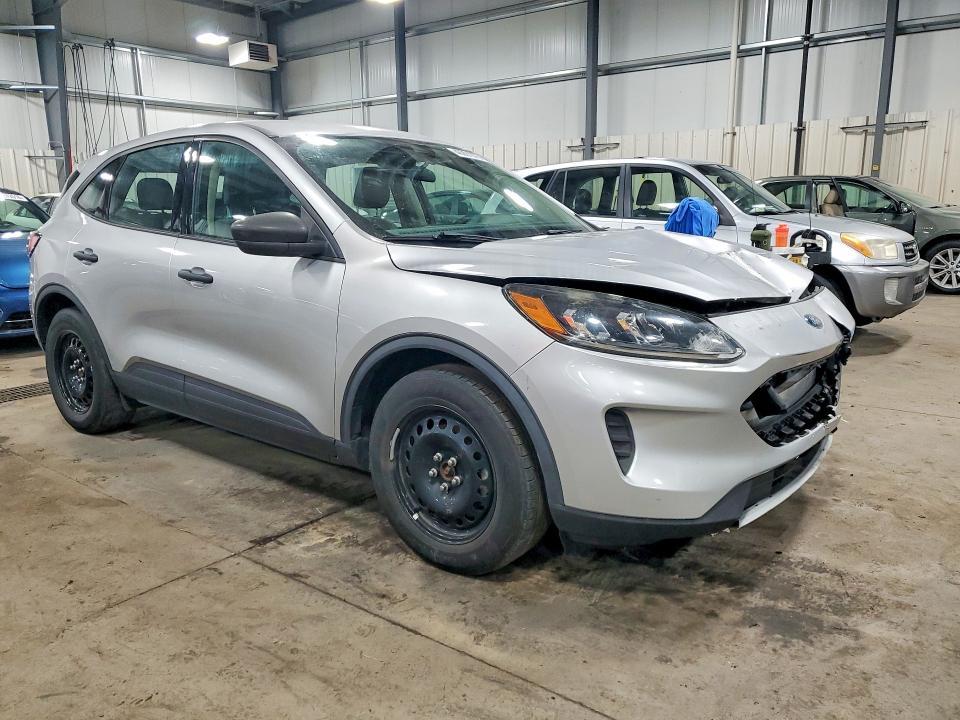 2020 Ford Escape s
