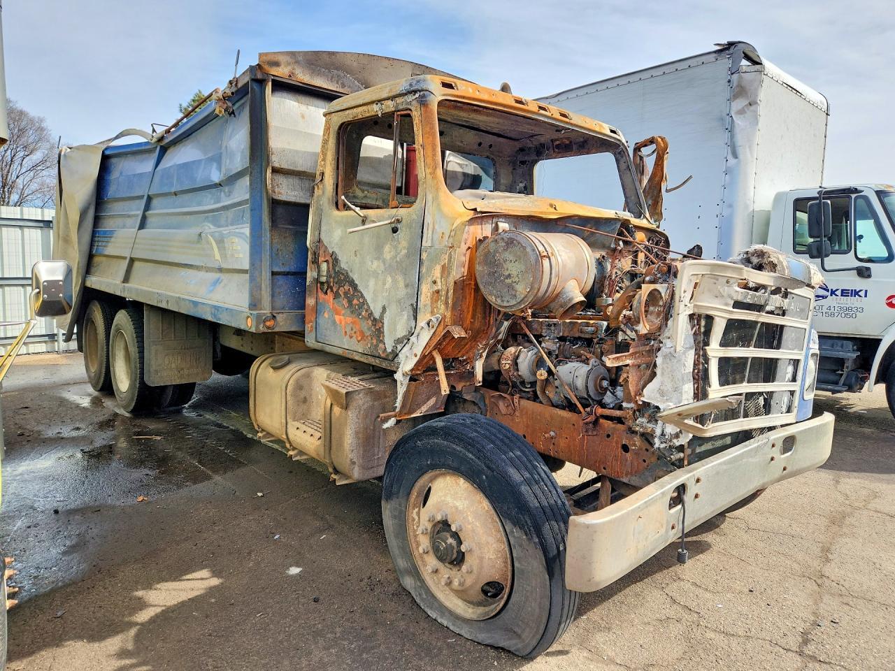 1985 International 2375 Dump Truck