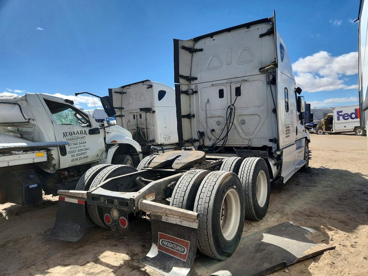 2016 Freightliner Cascadia 125 Semi Truck