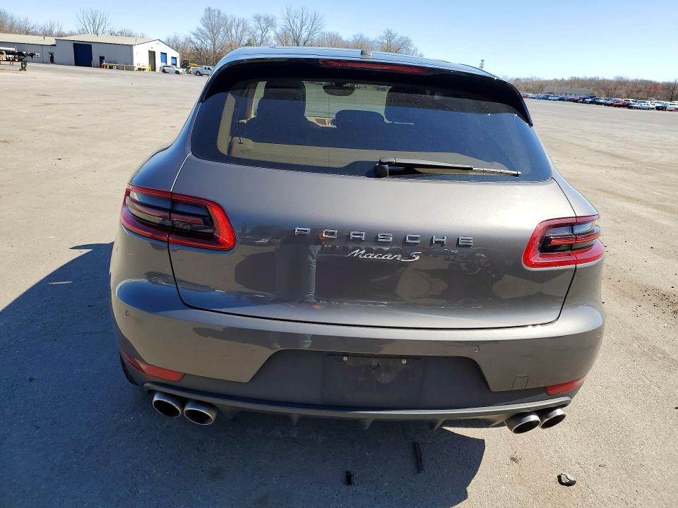 2015 Porsche Macan s