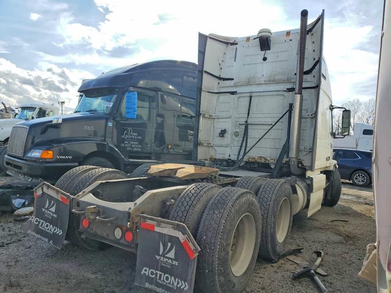 2012 Volvo VNL Semi Truck