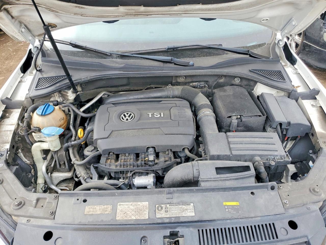 2015 Volkswagen Passat s