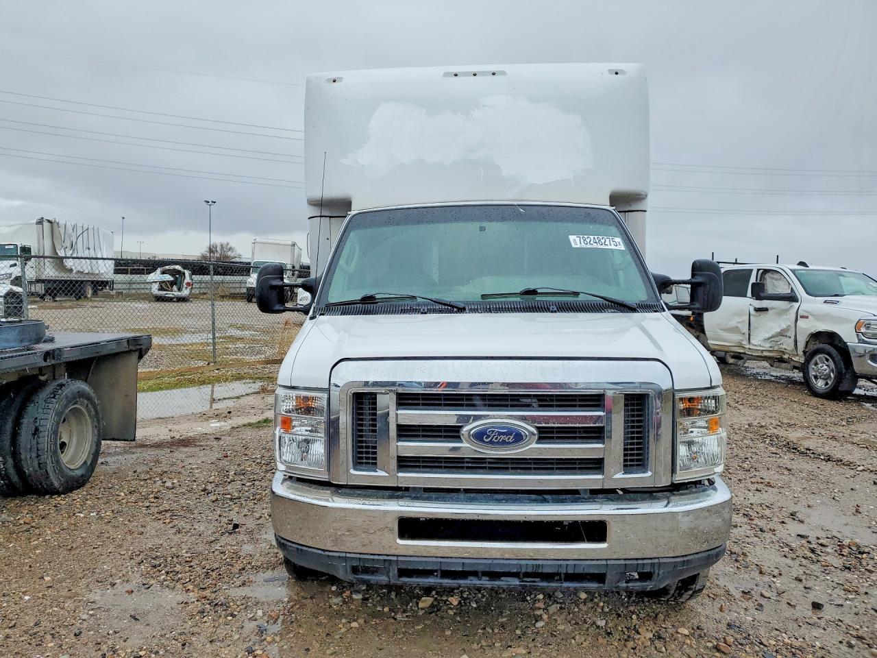 2019 Ford Econoline E450 Delivery Truck