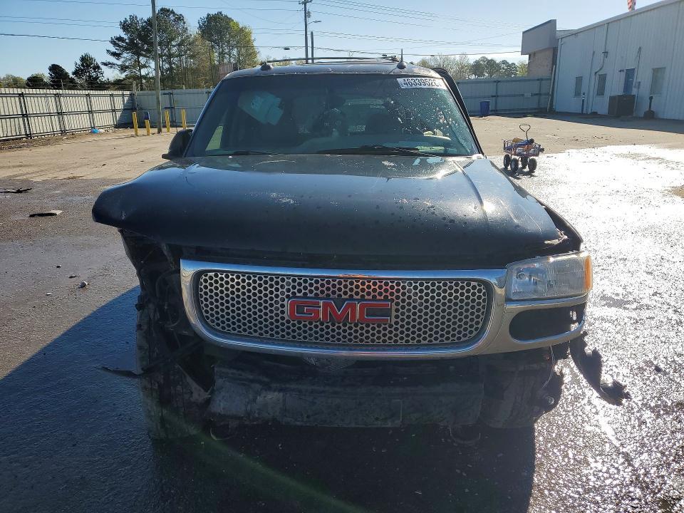 2003 GMC Yukon Denali