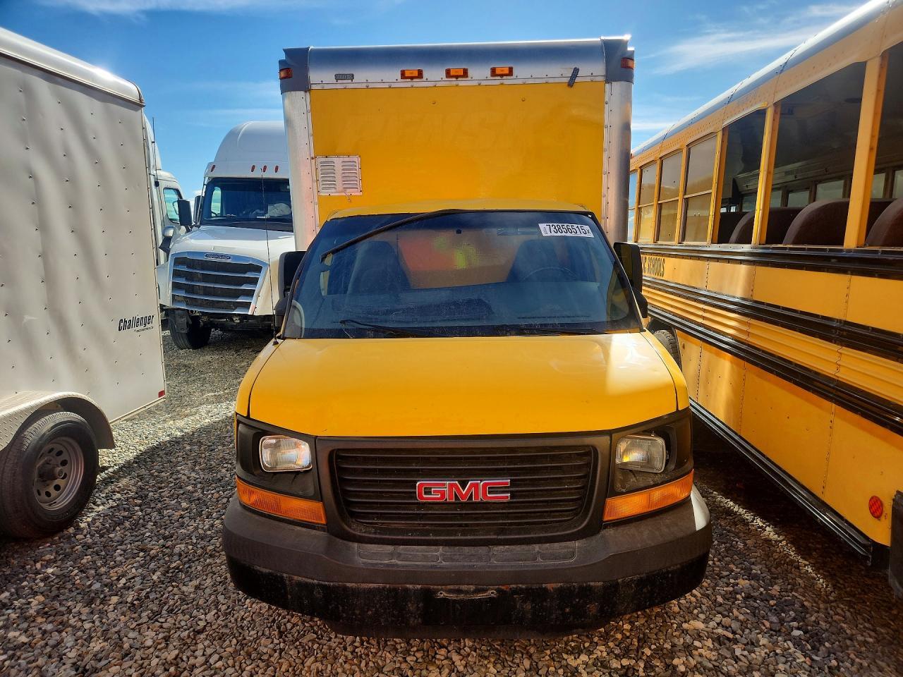 2008 GMC Savana BOX Truck