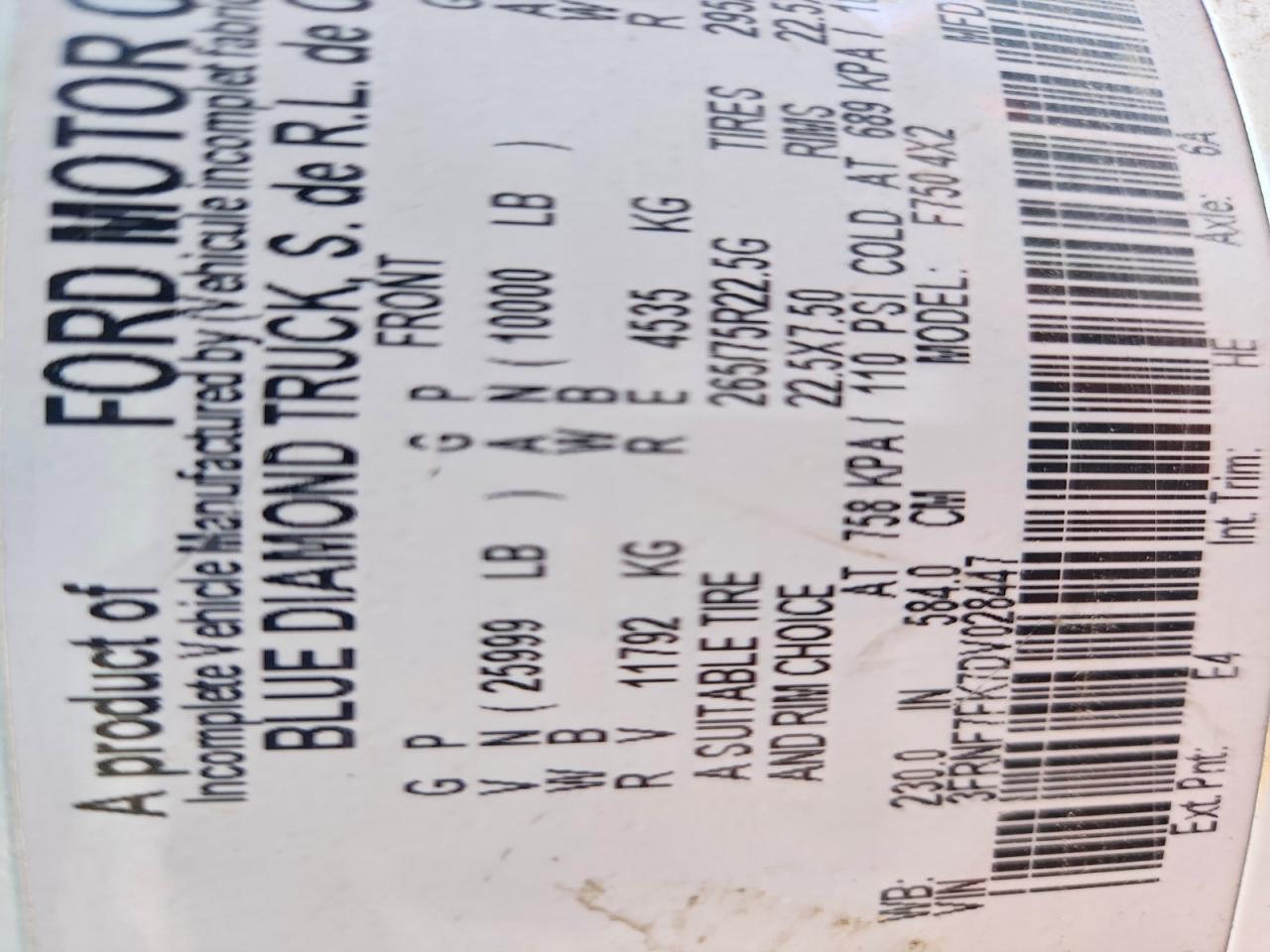 2013 Ford F750 Super Duty Flatbed Truck