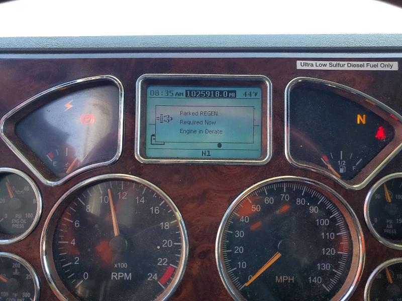 2014 Mack CXU613 Semi Truck