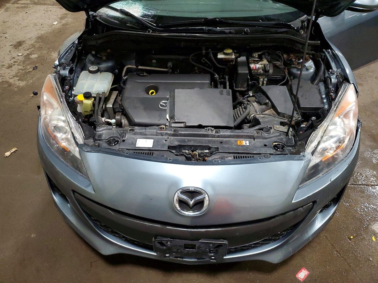 2013 Mazda 3 I
