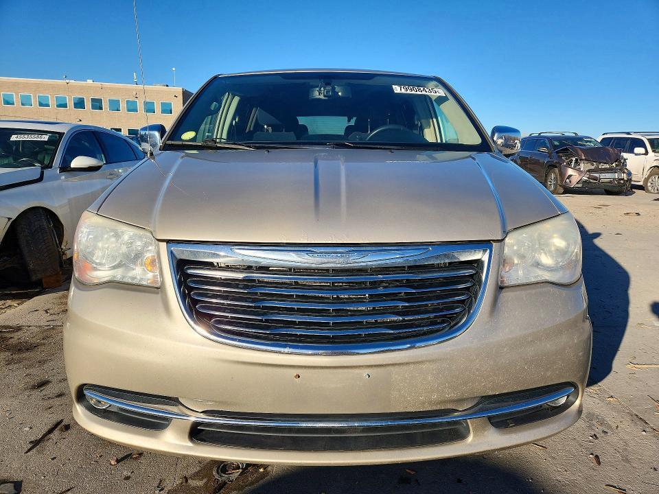 2014 Chrysler Town & Country Touring l