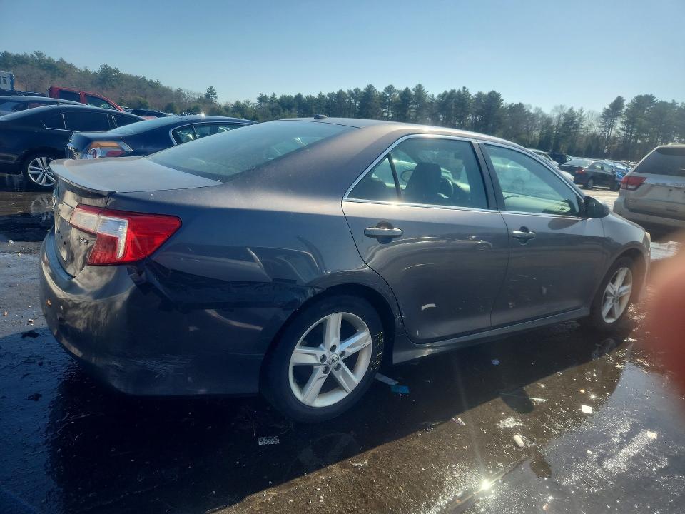 2014 Toyota Camry se