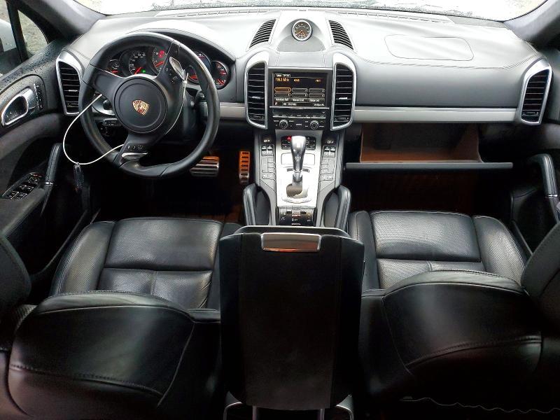 2013 Porsche Cayenne gts