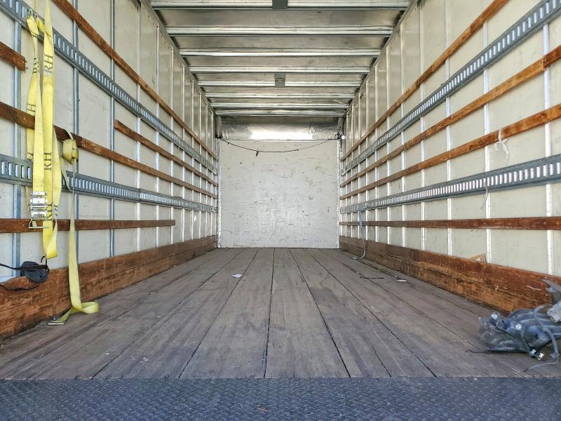 2021 Isuzu FTR BOX Truck