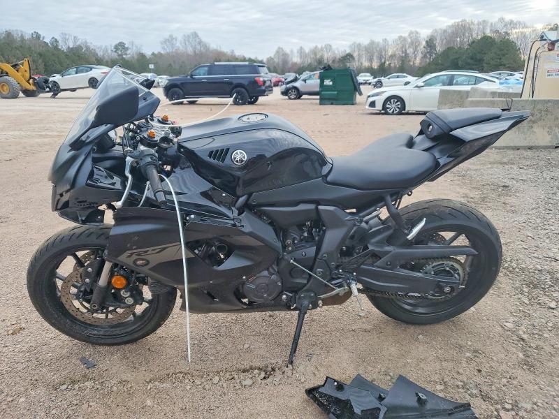 2025 Yamaha YZFR7