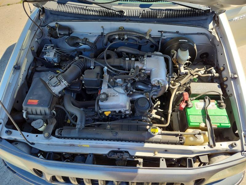 2004 Toyota Tacoma Base
