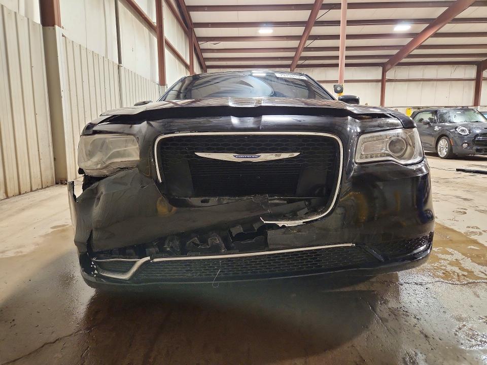 2018 Chrysler 300 Touring