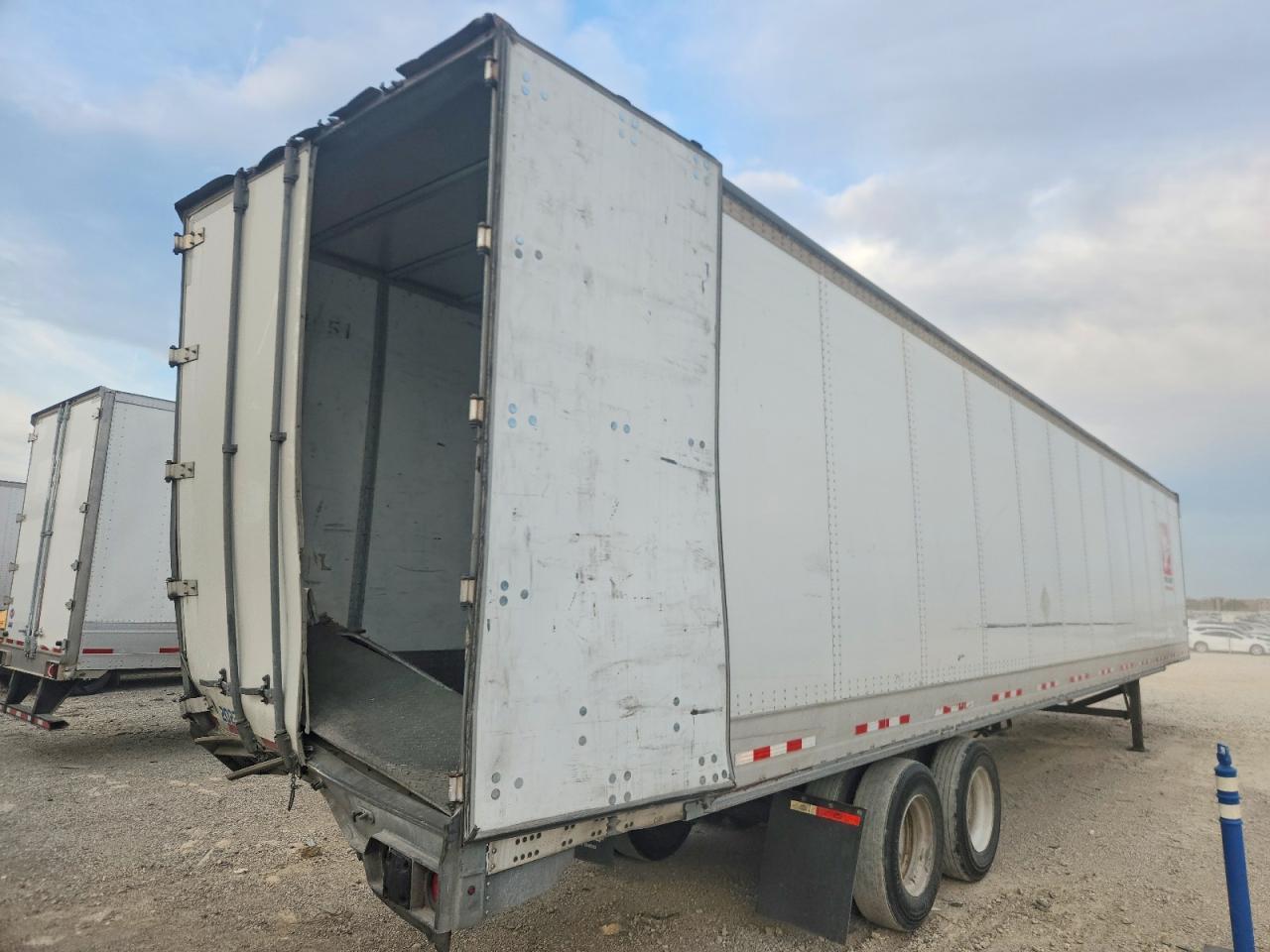 2014 Vanguard DRY Van Trailer