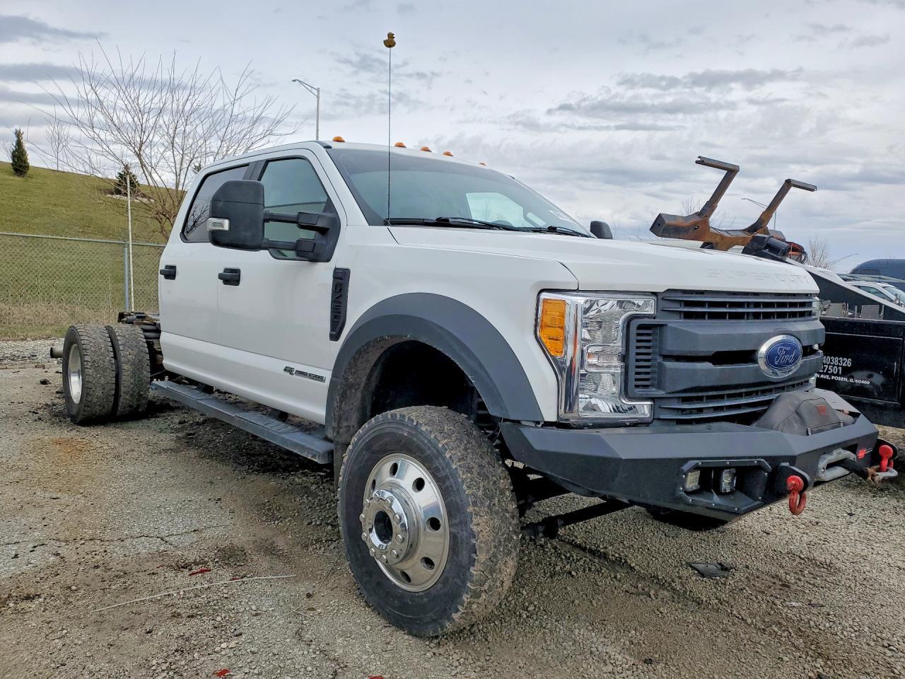 2017 Ford F450 Super Duty Truck Cab AND Chassis