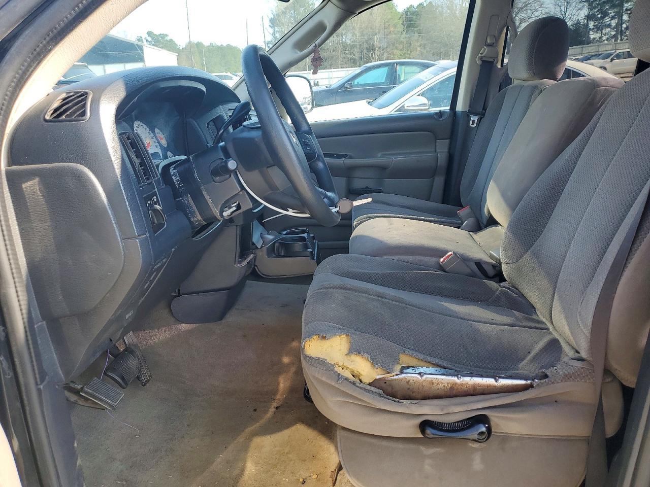 2004 Dodge RAM 1500 ST