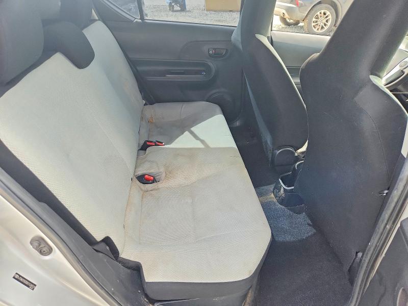 2016 Toyota Prius c one
