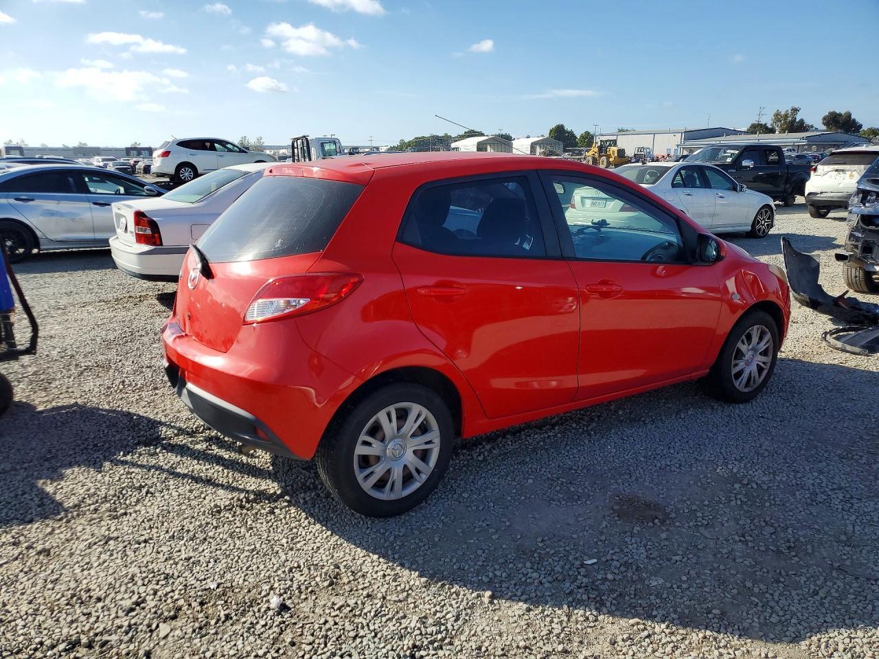 2014 Mazda 2 Sport