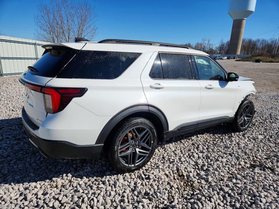 2025 Ford Explorer St-line