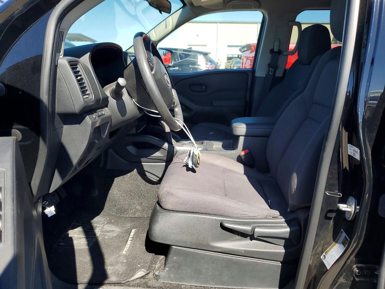 2022 Nissan Frontier S