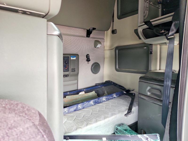 2022 Volvo VNL Semi Truck