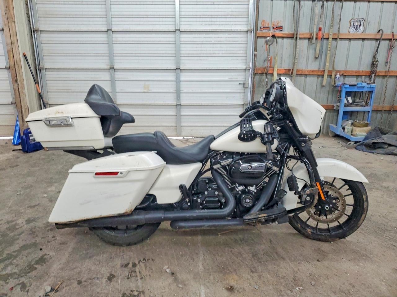 2018 Harley-Davidson Flhxs Street Glide Special
