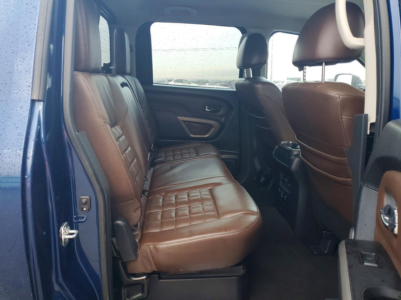 2020 Nissan Titan SV