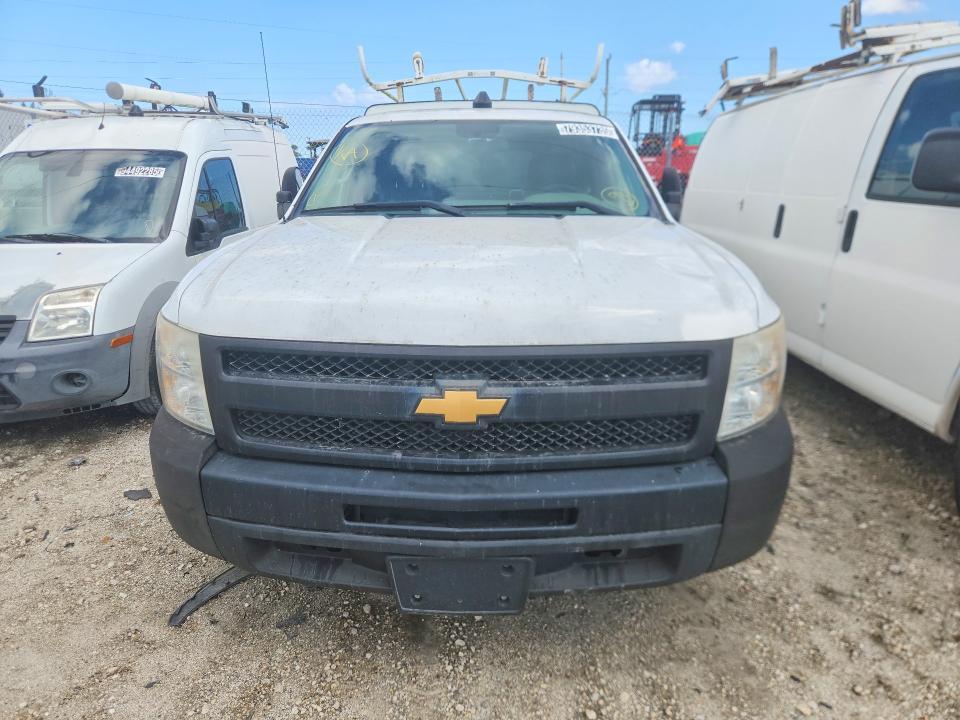 2013 Chev 1500 4X2 / Pickup