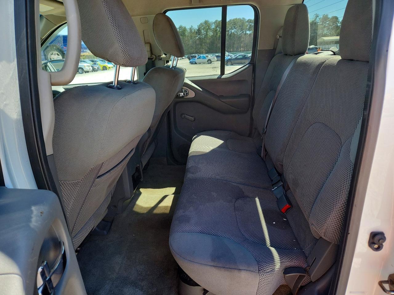 2014 Nissan Frontier S