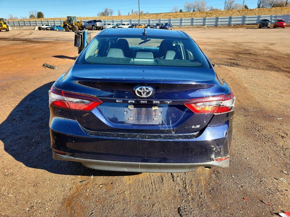 2022 Toyota Camry le